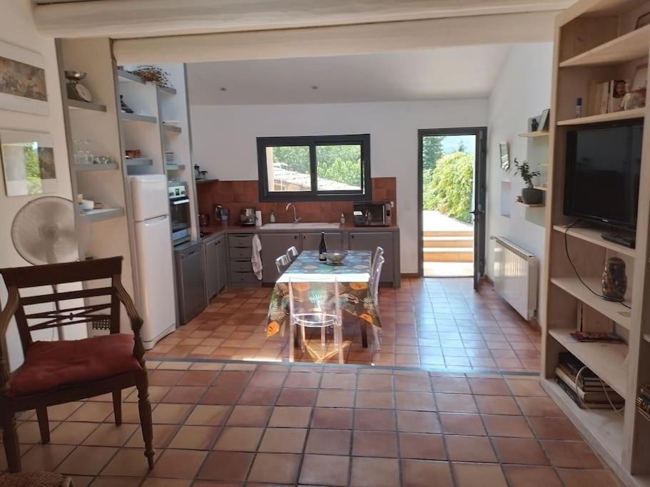 Maison De Charme Avec Vue Sur La Vallee De La Ceze Lägenhet Saint-Gervais  Exteriör bild